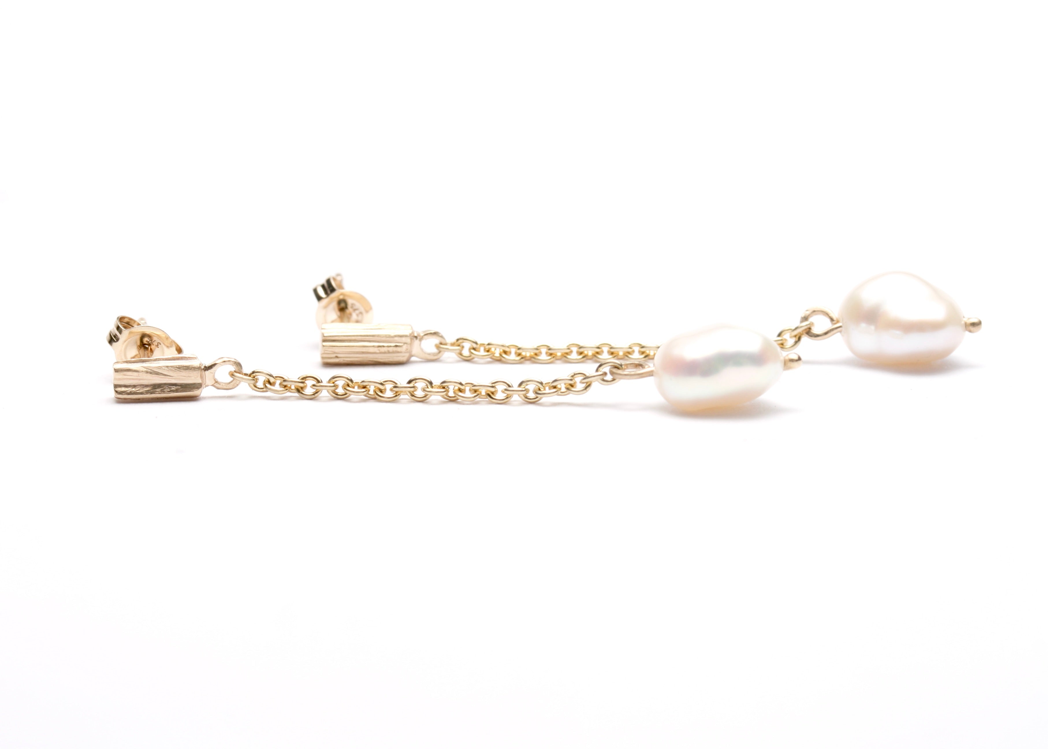 Lithic Small Pearl on chain drop - Gold