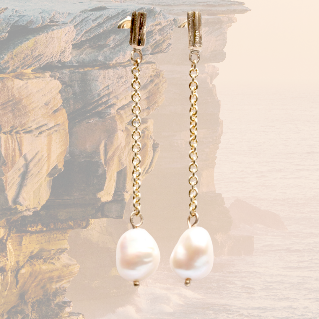 Lithic Small Pearl on chain drop - Gold